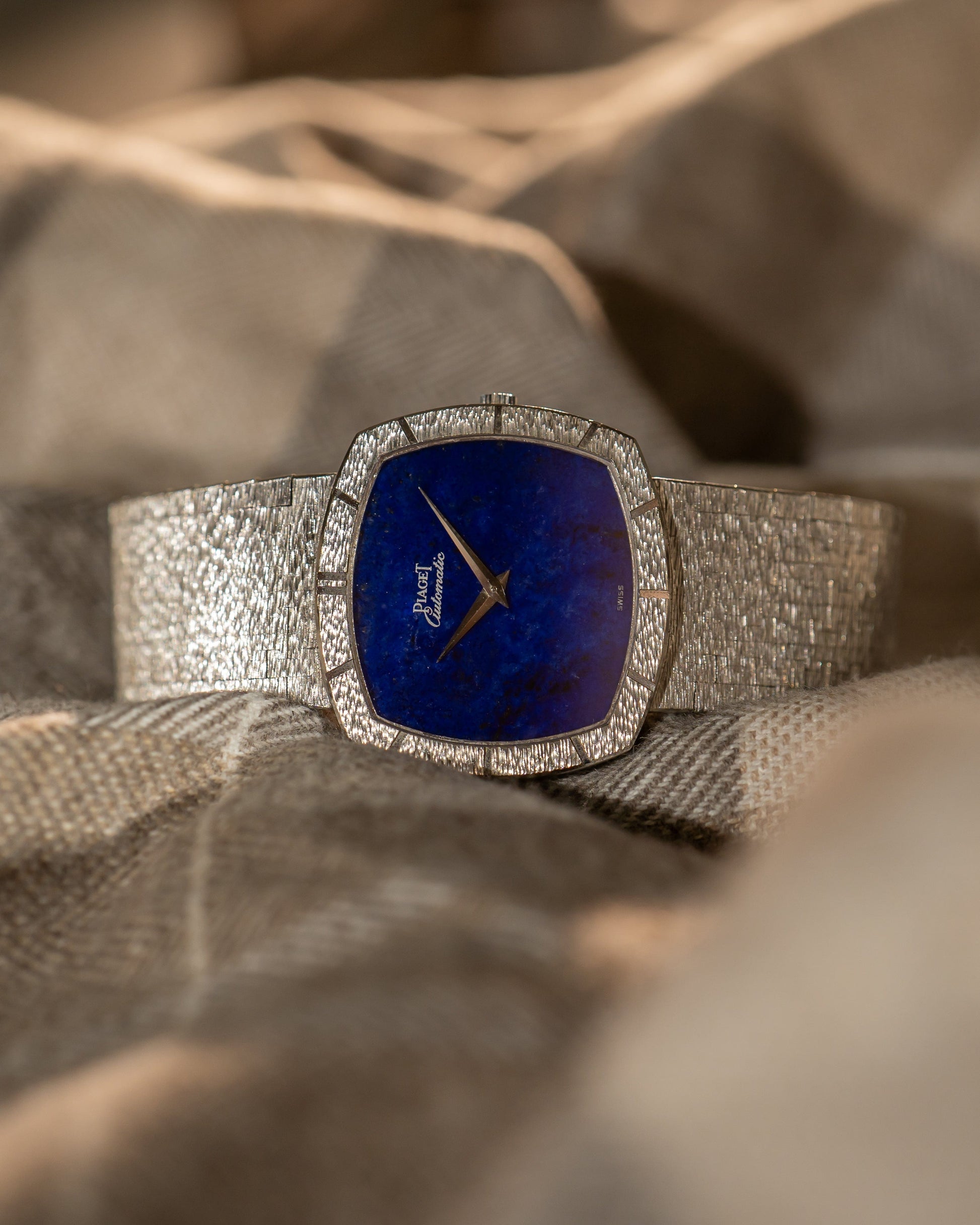 Piaget 12421 A6 – Lapis Lazuli Dial in 18k White Gold
